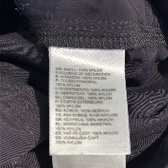 The North Face Women's Dark Gray Cargo Shorts - Picture 5 of 7